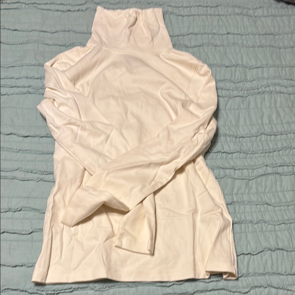 St. John's Bay Cream  Long Sleeve Tee